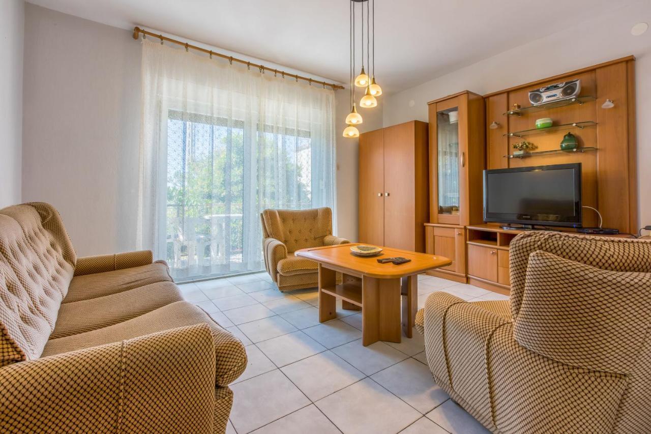 Apartment Eugen Crikvenica