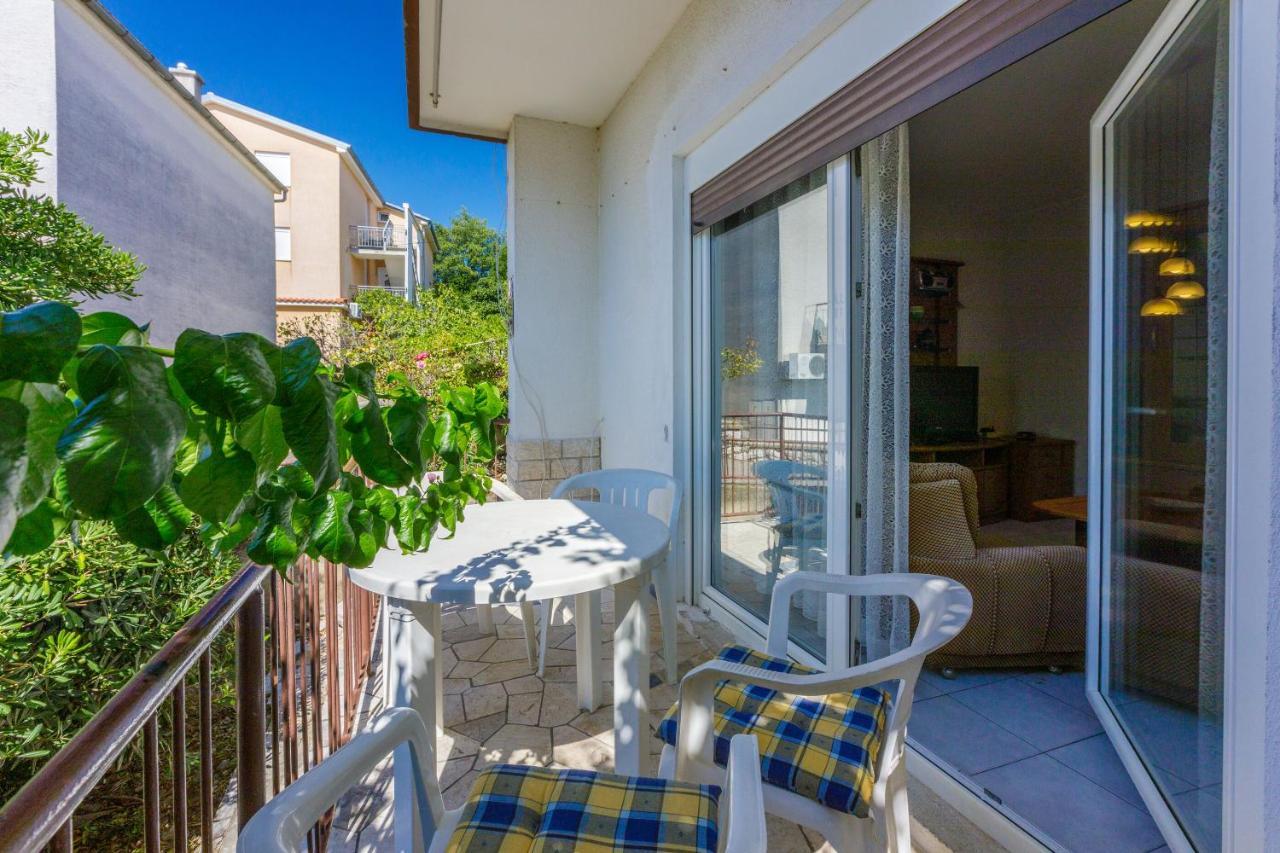 Eugen Apartment